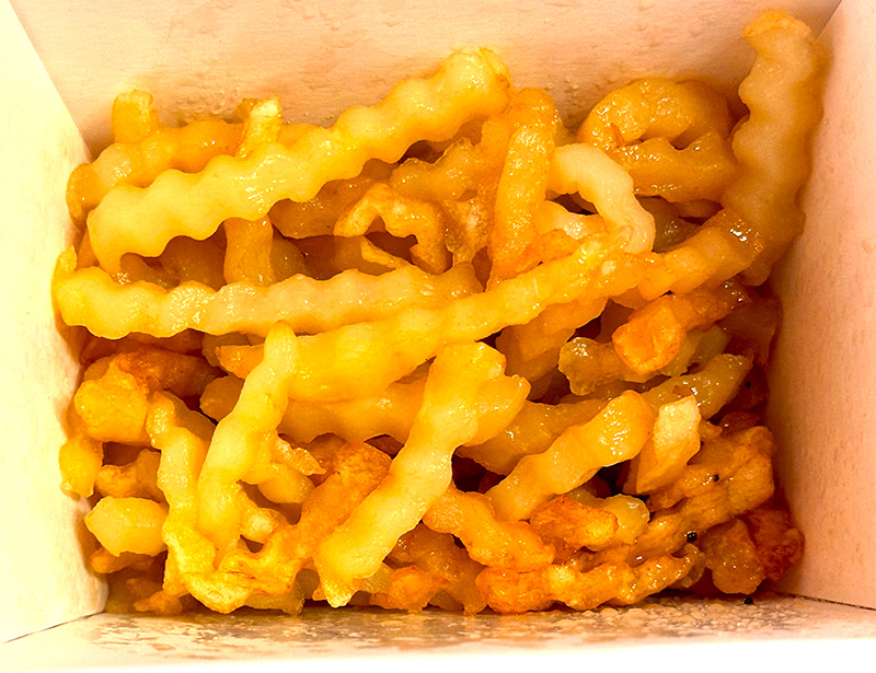 小ぶりなサイズのポテトにトリュフバターがしっかり絡まる