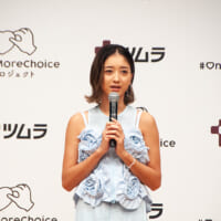 「隠れ我慢」にまつわる体験や考えを語るみちょぱさん