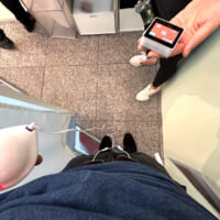 パッドの微弱電流で、生理痛の刺激を再現