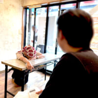 フレンドリーな店員さんと盛り上がる