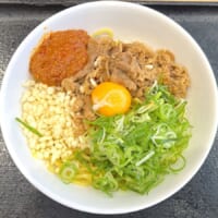 意外にさっぱり系？吉野家初の麺メニュー「牛玉スタミナまぜそば」に大満足！