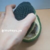 アボカドを開けると