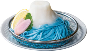 山梨から“青いうどん”登場　富士山を表現した「青い富士山うどん」発売