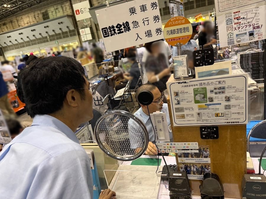 窓口の備品はアクリル板を除き全て本物