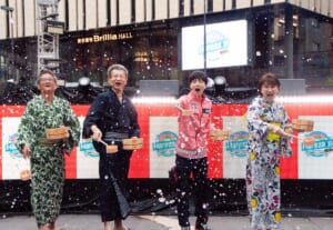 高杉真宙、「TOKYO MER」ユニフォーム姿で打ち水に参加　映画の撮影秘話も披露