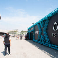 「SUMMER SONIC 2025 TOKYO」会場のZOZOマリンスタジアムに設置された「IQOS Together X ラウンジ」