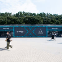 「SUMMER SONIC 2025 TOKYO」会場のZOZOマリンスタジアムに設置された「IQOS Together X ラウンジ」
