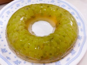 映えスイーツのはずが…完成したデラウェアゼリーは“カエルの卵”？
