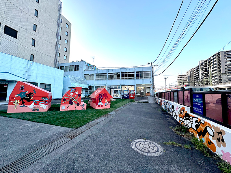 自動車学校「KANTOモータースクール川崎校」の跡地に期間限定で開設されている「Kawasaki Spark」