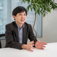 物流業界向けに業務支援サービスを手掛ける株式会社Azoopの山崎拓郎さん