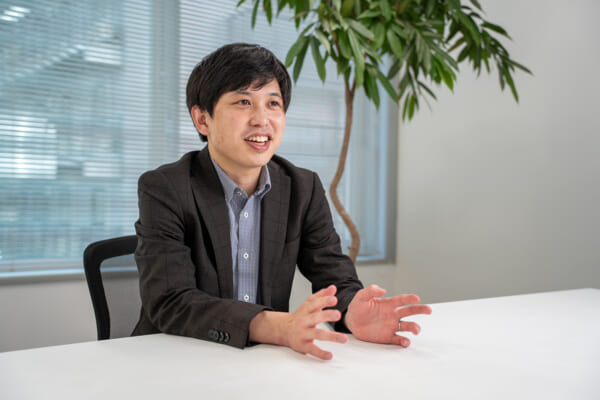 物流業界向けに業務支援サービスを手掛ける株式会社Azoopの山崎拓郎さん