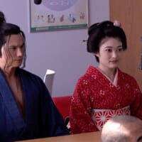 インタビュー中の2人