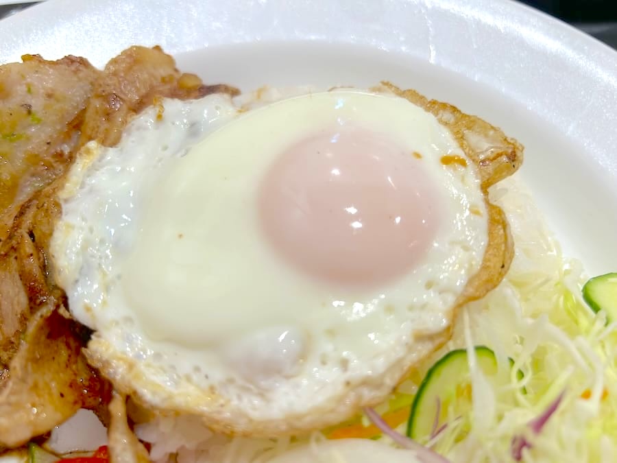 半熟目玉焼き