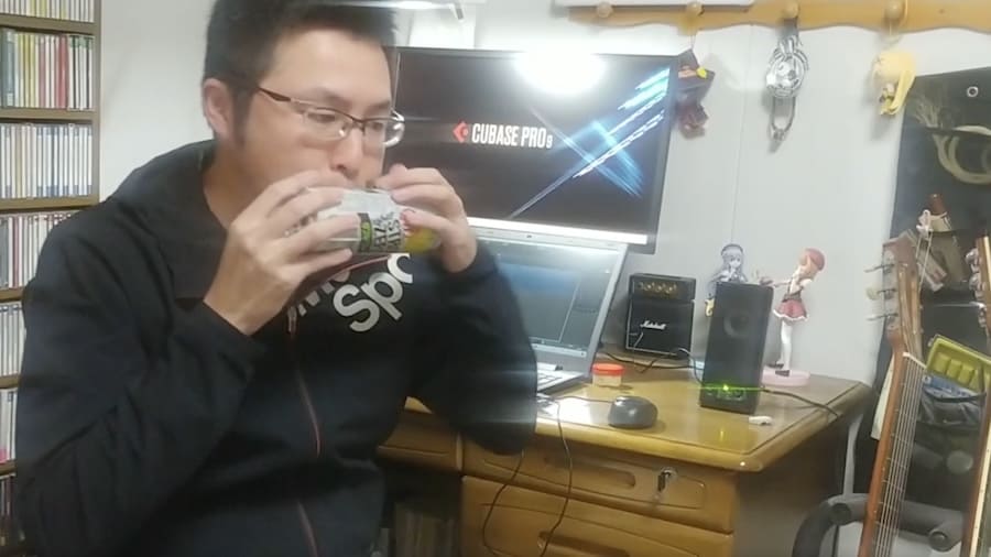 空き缶で演奏
