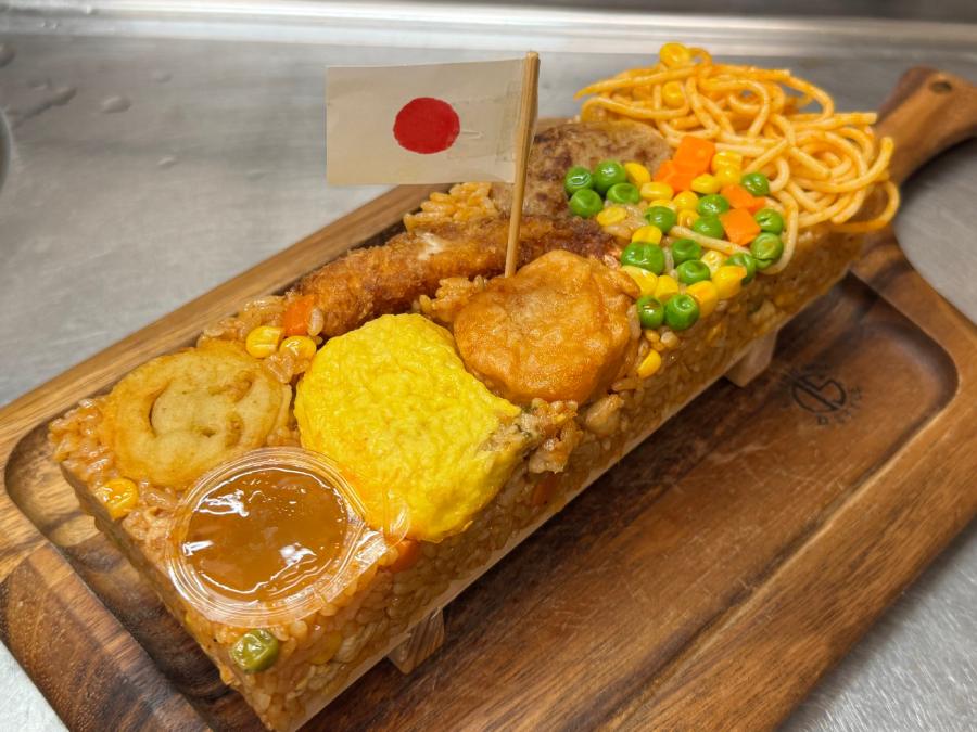 お子さまランチがまさかの押し寿司に　夢いっぱいの見た目にワクワク