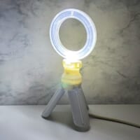 光色は白く自然な発色の「昼光色」