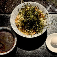 「そば さやか」の「冷し肉そば」