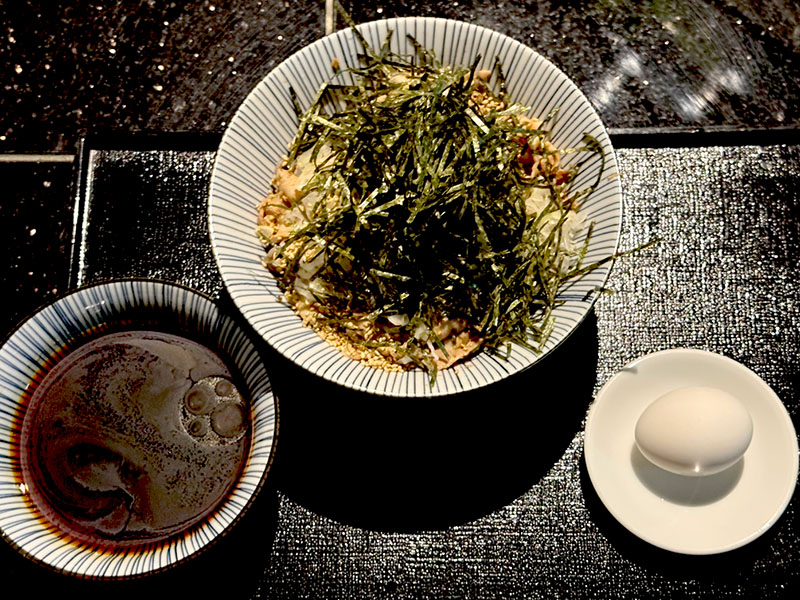 「そば さやか」の「冷し肉そば」