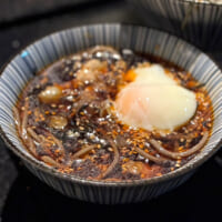 トッピングの温泉卵を入れるとまろやかに