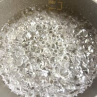 熱湯