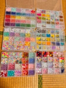 子どもとの遊びから始まった沼　ブレスレットづくりにオタク母が本気を出した結果
