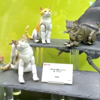 精巧なフィギュア