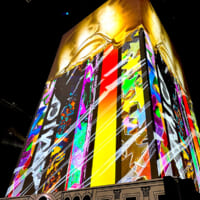 IQOSコラボクリエイターの世界観を表現した「映像タワー」