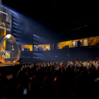 200人の報道陣を前に行われた「IQOS Curious X Sensorium Worlds」プレス向けカンファレンス