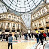 数々の高級店が並ぶ、ミラノ・ドゥオーモ広場の「ガレリア」