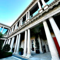 バロック建築の最も古い例として知られる「旧大司教座神学校」を改修。歴史と最先端の空気が交差する