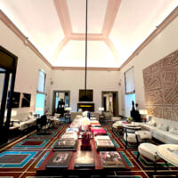 バロック建築の最も古い例として知られる「旧大司教座神学校」を改修。歴史と最先端の空気が交差する