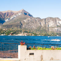 ローマ帝国の皇帝やユリウス・カエサルも保養に訪れたとされ、世界的な避暑地として人気を誇るコモ湖