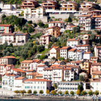 ミラノ郊外・コモ湖の町並み