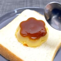 食パンにのったプリン