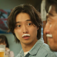 山崎賢人さんと坂口憲二さん（※山崎賢人さんの崎の字は正しくは「たつさき」です）