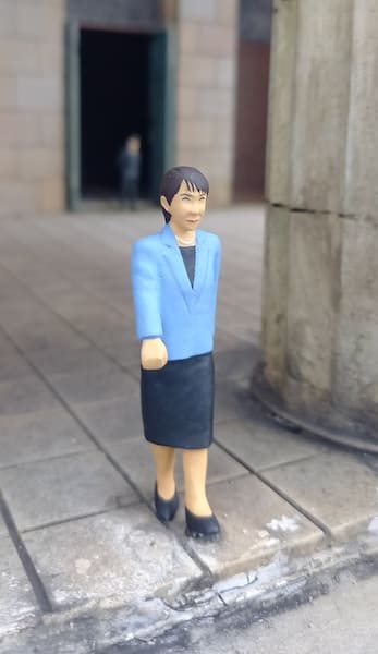 身長7cmの高市首相が国会議事堂に!東武ワールドスクウェアの小ネタが話題
