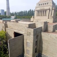 メンテナンス中の国会議事堂