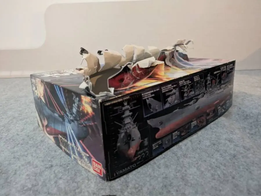 宇宙戦艦ヤマト　ジオラマ プラモデルの箱を突き破って抜錨！迫力たっぷりの「宇宙戦艦