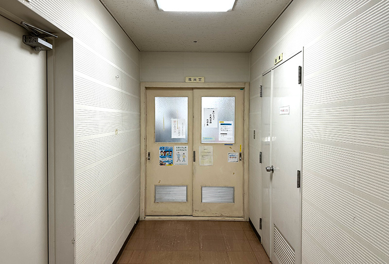 飯田橋駅近くの学校跡地にある「あの職員室」