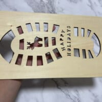 クリスマスの飾り棚や玄関に置いておくだけでもかわいいインテリアに