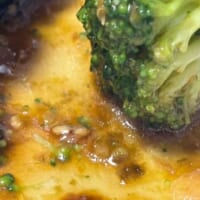 皿の底にたまったタレをごっそりすくって食べるのもこれまたおいしい