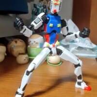 コレジャナイガンダム