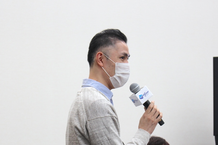 各チームのブラインドコミュニケーターがまとめを発表