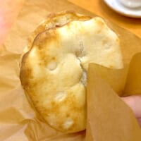 油紙つきなので手づかみで食べられる