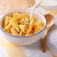 「スナックなのに優雅」という、ちょっと不思議な体験が味わえる