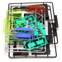 キットは接着剤不要のスナップフィットタイプ