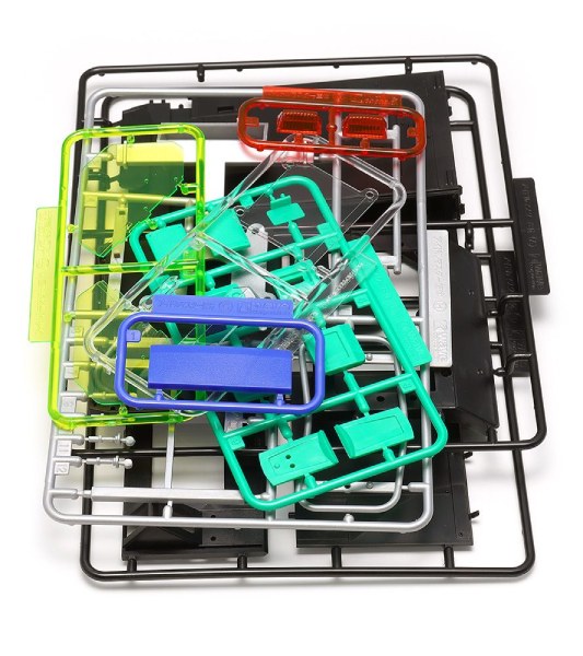 キットは接着剤不要のスナップフィットタイプ