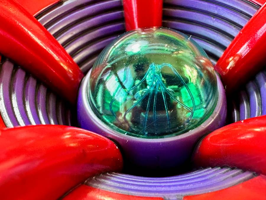 コックピット部分には鉄仮面も