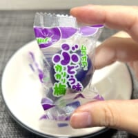 ぶどうをイメージしたパッケージ