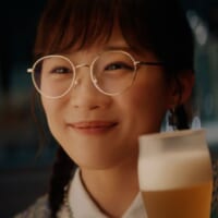 撮影現場では、3人の仲の良さが随所に見られた